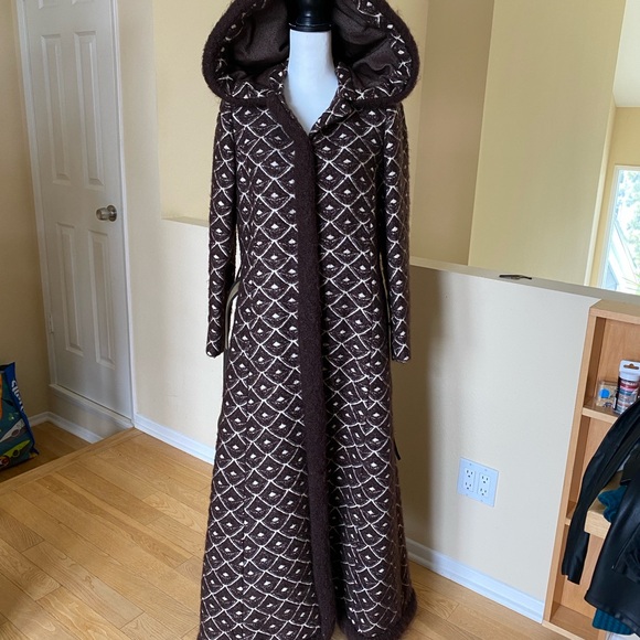 Cosplay! vintage Russian Princess coat. Big price cut. - Picture 6 of 7